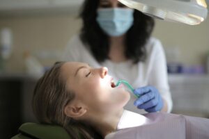 Zahnersatz Finanzierung und Widerrufsfrist: Was Patienten prüfen sollten