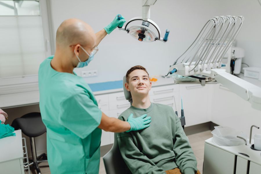 Implantat Kosten mit Knochenaufbau: Wie teuer kann es werden?